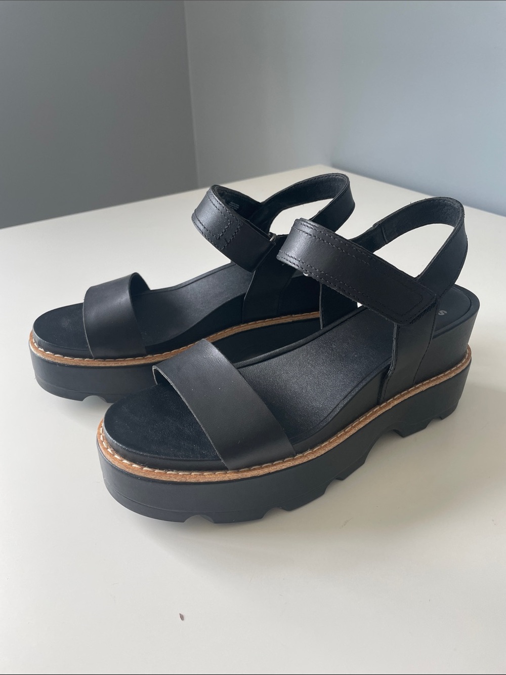 SOREL: Women's Joanie IV Wedge Sandals - Picture 3 of 12